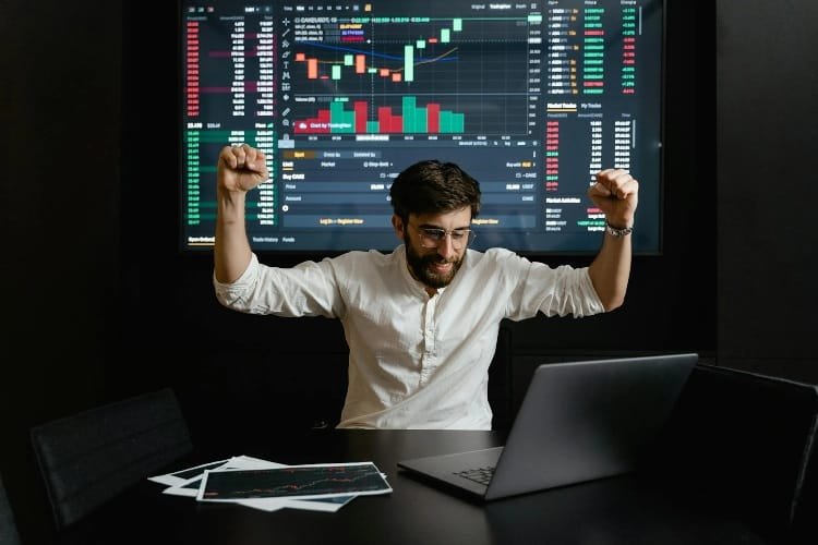 3 Strategies for Success in the World of Currency Trading