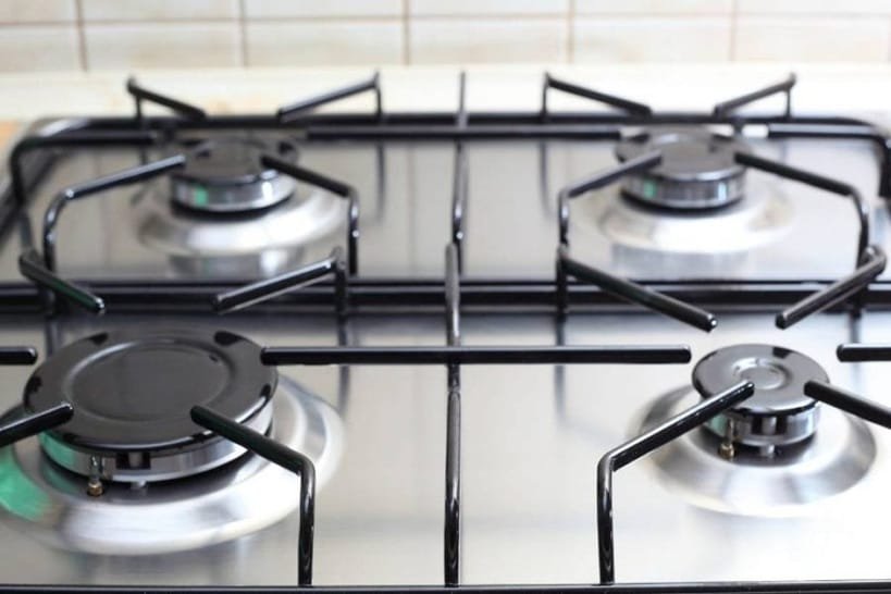 Is a 4 Burner Stove Worth It? Here's What You Need to Know