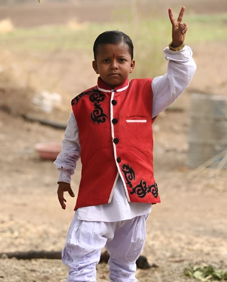 Chota Pudhari Biography